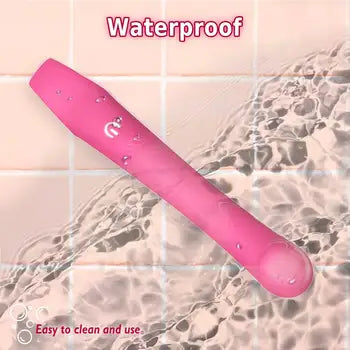 Fingerformet silikone G-punktsmassager. Genopladelig silikonefingervibrator vist under vand, gratis fragt, diskret emballage.
